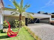 Casa com 4 dormitórios à venda, 320 m² por R$...