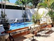 Casa com 4 dormitórios à venda, 323 m² por R$...