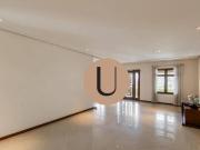 Casa com 4 dormitórios à venda, 330 m² por R$...