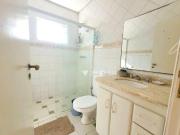 Casa com 4 dormitórios à venda, 338 m² por R$...