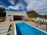 Casa com 4 dormitórios à venda, 340 m² por R$...