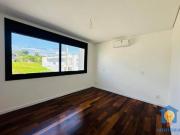 Casa com 4 dormitórios à venda, 344 m² por R$...