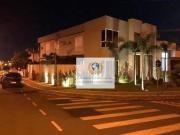 Casa com 4 dormitórios à venda, 345 m² por R$...