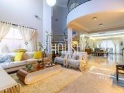 Casa com 4 dormitórios à venda, 349 m² por R$...