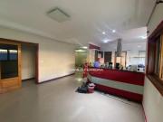 Casa com 4 dormitórios à venda, 350 m² por R$...