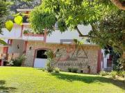 Casa com 4 dormitórios à venda, 350 m² por R$...