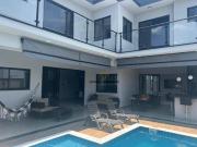 Casa com 4 dormitórios à venda, 350 m² por R$...