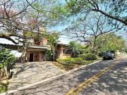 Casa com 4 dormitórios à venda, 351 m² por R$...