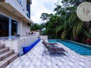 Casa com 4 dormitórios à venda, 352 m² por R$...