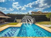 Casa com 4 dormitórios à venda, 353 m² por R$...