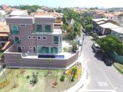 Casa com 4 dormitórios à venda, 353 m² por R$...