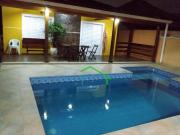 Casa com 4 dormitórios à venda, 360 m² por R$...