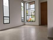 Casa com 4 dormitórios à venda, 360 m² por R$...