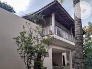 Casa com 4 dormitórios à venda, 361 m² por R$...