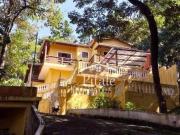 Casa com 4 dormitórios à venda, 361 m² por R$...