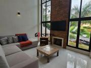 Casa com 4 dormitórios à venda, 361 m² por R$...