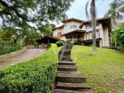 Casa com 4 dormitórios à venda, 363 m² por R$...
