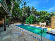 Casa com 4 dormitórios à venda, 363 m² por R$...