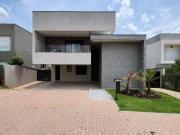 Casa com 4 dormitórios à venda, 365 m² por R$...