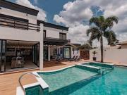 Casa com 4 dormitórios à venda, 365 m² por R$ 3.900.000...