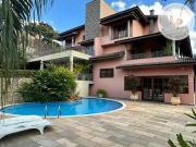 Casa com 4 dormitórios à venda, 366 m² por R$...