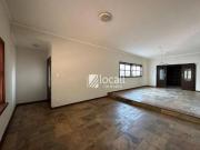 Casa com 4 dormitórios à venda, 370 m² por R$...