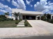 Casa com 4 dormitórios à venda, 370 m² por R$...