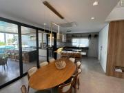 Casa com 4 dormitórios à venda, 370 m² por R$...