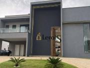 Casa com 4 dormitórios à venda, 370 m² por R$...