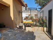 Casa com 4 dormitórios à venda, 373 m² por R$...