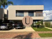 Casa com 4 dormitórios à venda, 375 m² por R$...