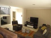 Casa com 4 dormitórios à venda, 380 m² por R$...