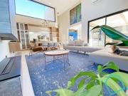 Casa com 4 dormitórios à venda, 380 m² por R$...