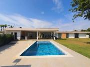 Casa com 4 dormitórios à venda, 380 m² por R$...