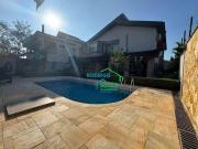 Casa com 4 dormitórios à venda, 388 m² por R$...