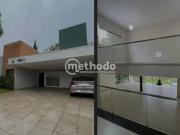 Casa com 4 dormitórios à venda, 388 m² por R$...