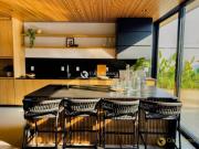 Casa com 4 dormitórios à venda, 388 m² por R$...