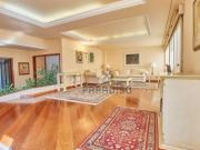 Casa com 4 dormitórios à venda, 393 m² por R$...