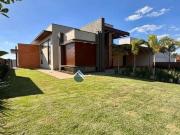 Casa com 4 dormitórios à venda, 394 m² por R$...