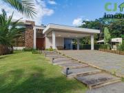 Casa com 4 dormitórios à venda, 394 m² por R$...