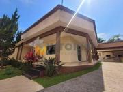 Casa com 4 dormitórios à venda, 395 m² por R$...