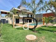 Casa com 4 dormitórios à venda, 395 m² por R$...