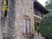 Casa com 4 dormitórios à venda, 400 m² por R$...