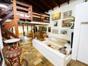 Casa com 4 dormitórios à venda, 400 m² por R$...