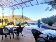 Casa com 4 dormitórios à venda, 400 m² por R$...