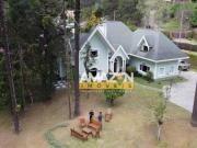 Casa com 4 dormitórios à venda, 400 m² por R$...