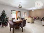 Casa com 4 dormitórios à venda, 401 m² por R$...