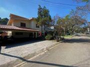 Casa com 4 dormitórios à venda, 408 m² por R$...