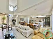 Casa com 4 dormitórios à venda, 408 m² por R$...