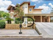 Casa com 4 dormitórios à venda, 412 m² por R$...